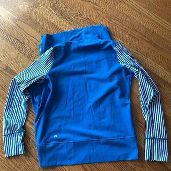 Lululemon Athletica Longsleeve Sports Training Jacket - Picture 6 of 7